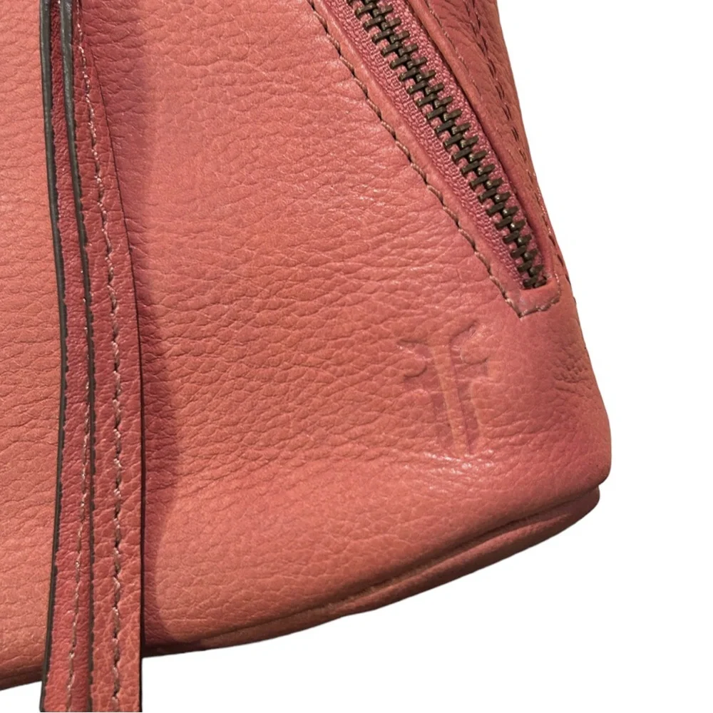 Frye Ari Pink Taupe Pebbled Leather Large Crossbody Hobo Bag Handbag Purse NWT - Picture 10 of 15